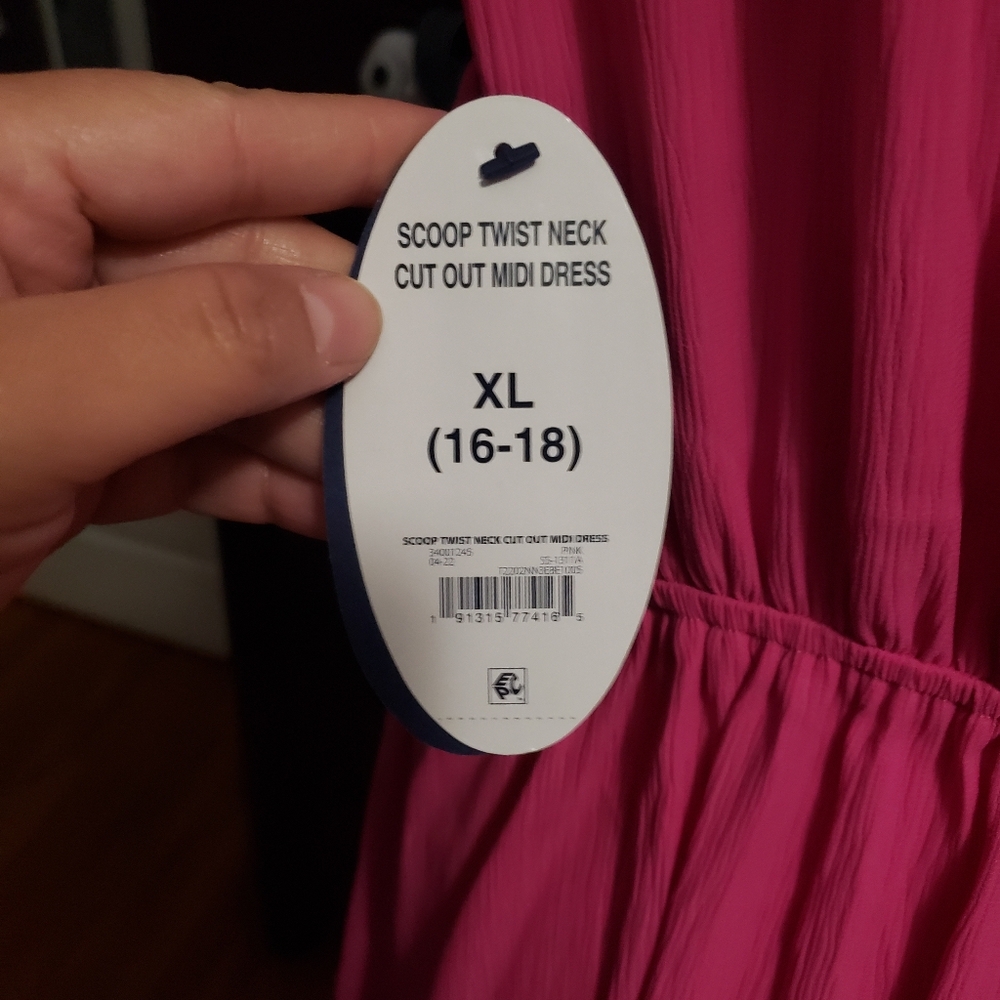 Women's Magenta Pleated Neck Midi Dress - Picture 9 of 11